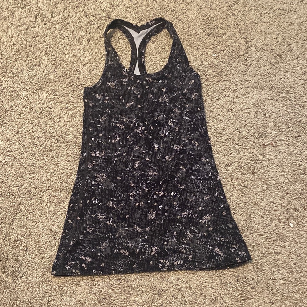 Lululemon tank top